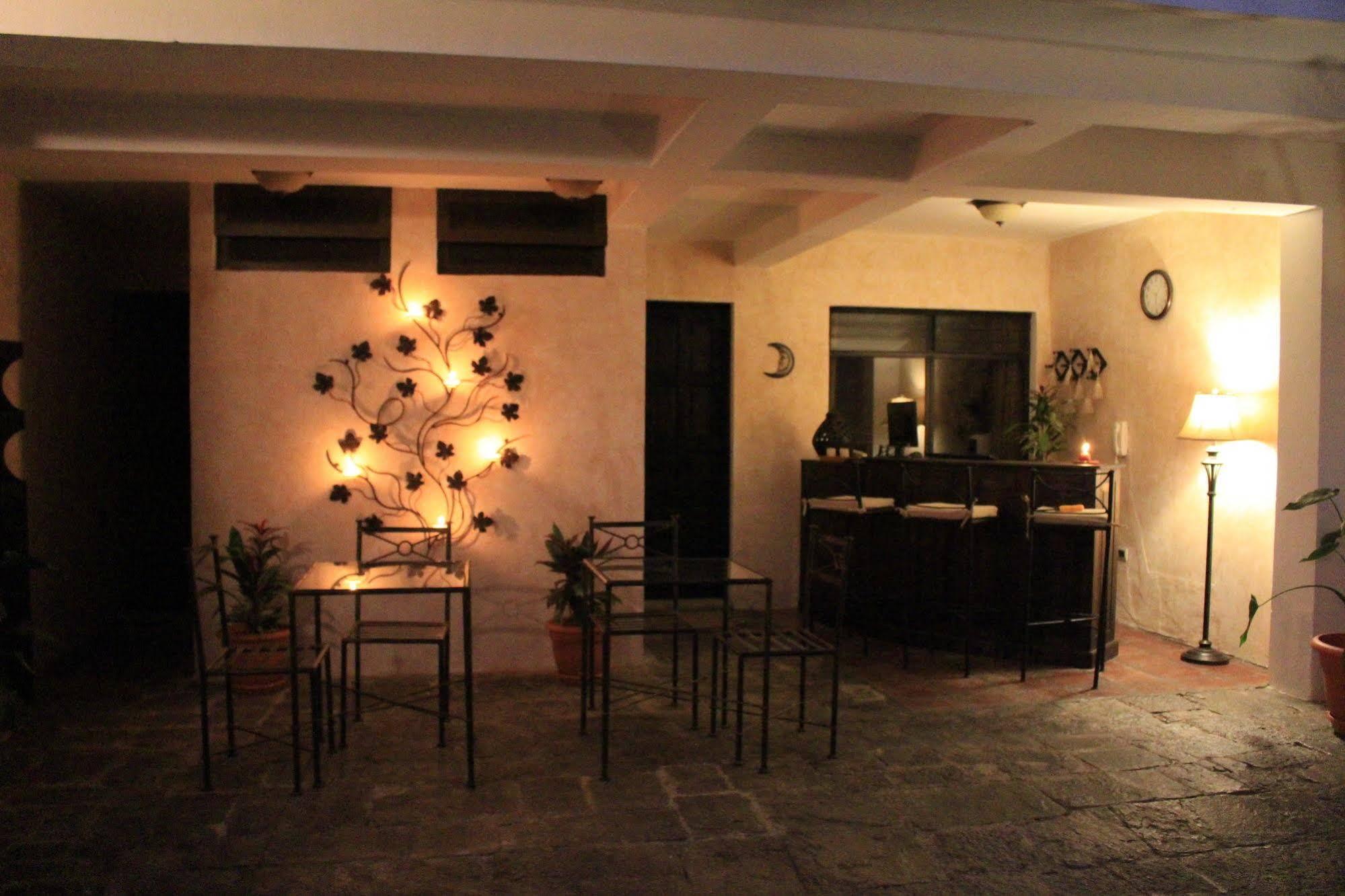 Hotel Posada De La Luna Antigua Ngoại thất bức ảnh